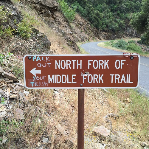 Middle_fork_trail_sign