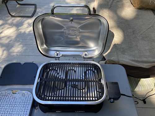 While small, the grilling surface is large enough to cook 8 hamburgers.