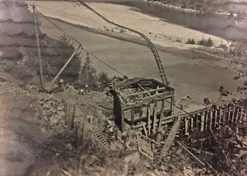 1899 dam rebuild showing the rail line to bring in supplies along the American River.
